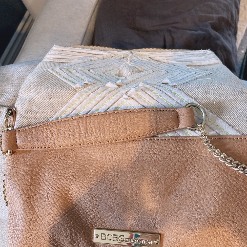 Bcbgeneration Tribal/Aztec Pattern Crossbody Bag - image 7